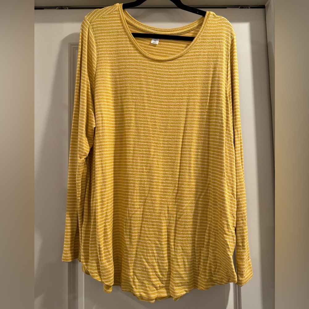 Old Navy XXL light striped sweater